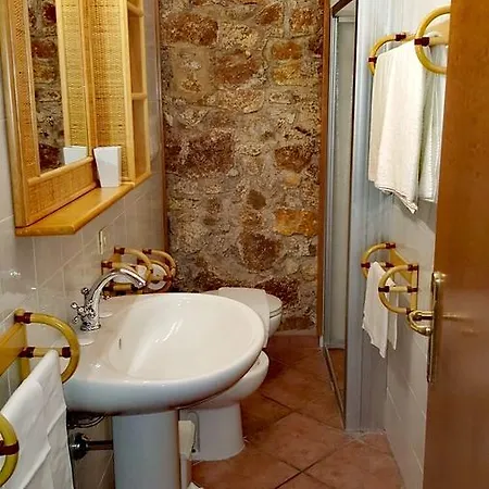 Agriturismo Montefabbrello Çiftlik konaklama *